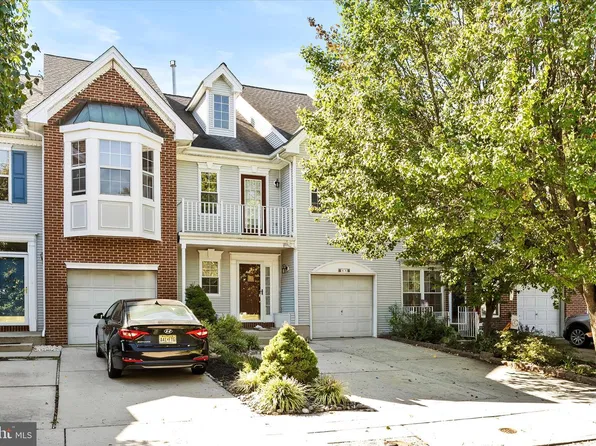 55 La Costa Dr, Blackwood, NJ 08012
