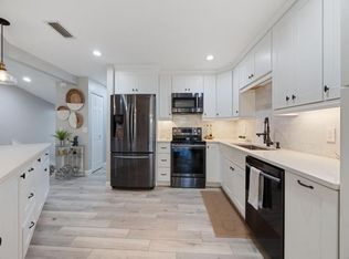 5710 Coach House Cir APT F, Boca Raton, FL 33486