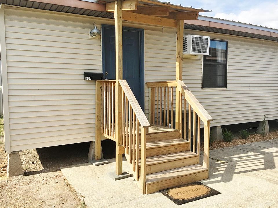 Unit B Entrance