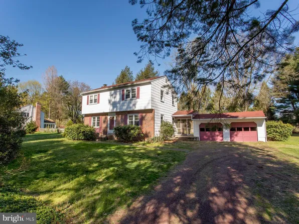 5939 Stovers Mill Rd, Doylestown, PA 18902