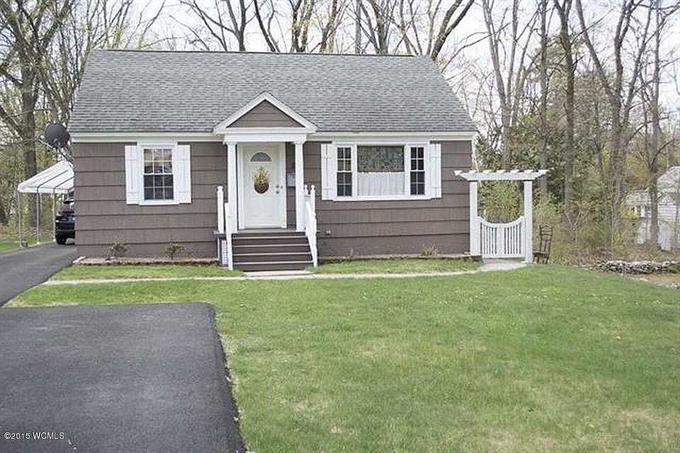 1st image of 52 Byrne Ave