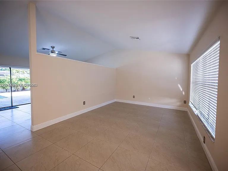 9815 NW 43rd St — Photo 10