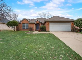 2920 Custer Dr, Corinth, TX 76210