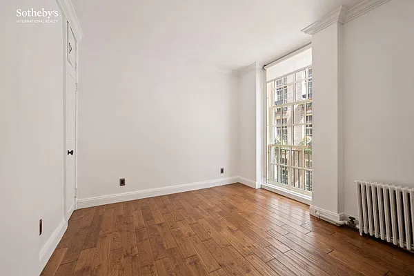 Bedroom, photo 1