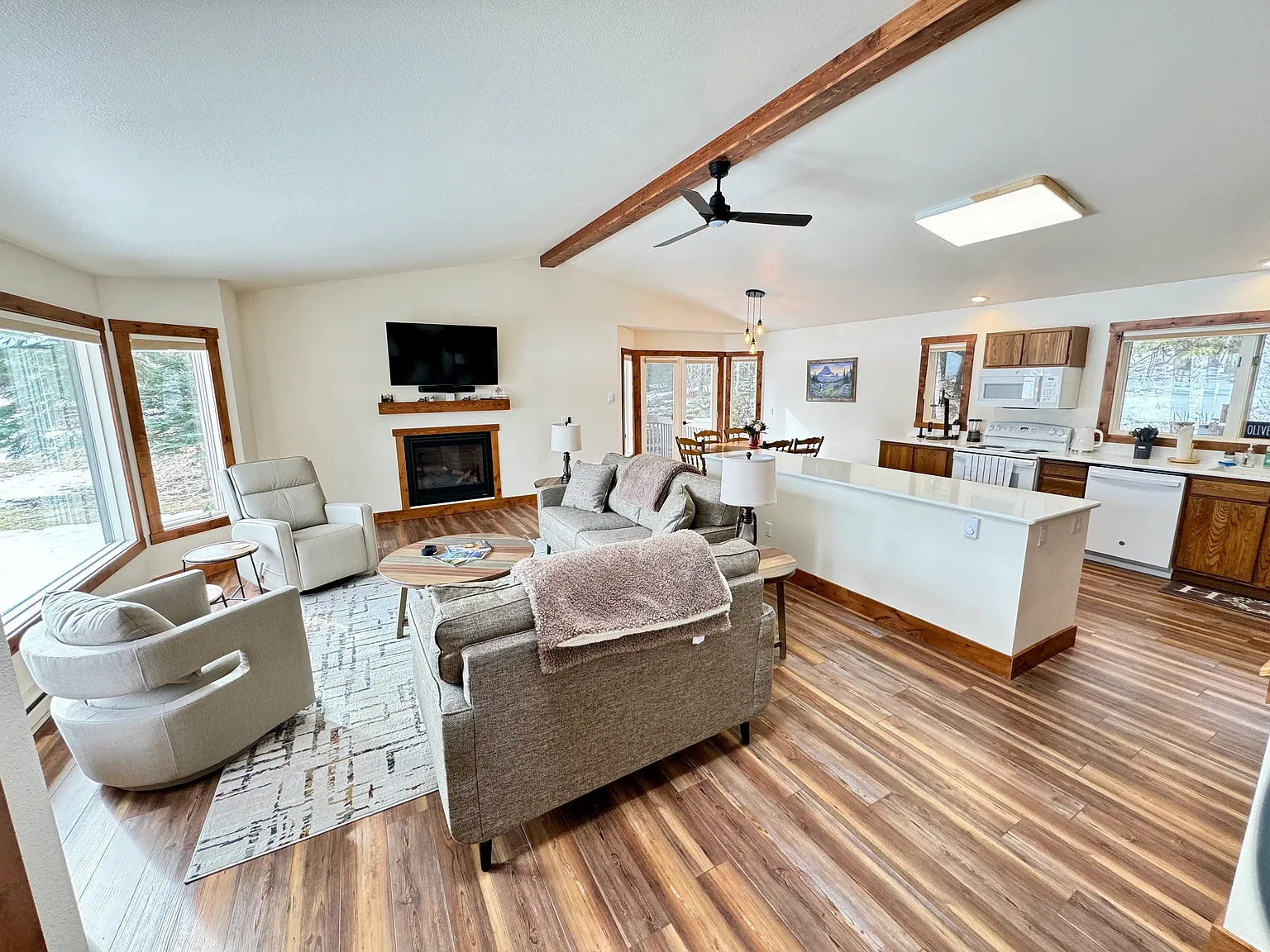 2 bed, 1500 sqft, $2,800 — Photo 3