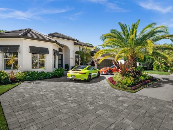 985 Spanish Moss TRL, NAPLES, FL 34108