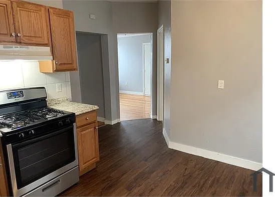 3 bed, 1000 sqft, $2,750 — Photo 3