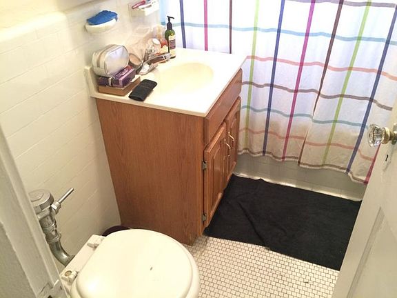 3rd image of 5 Lothian Rd APT 33
