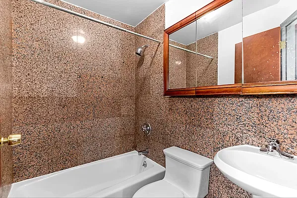 Rented by Compass | media 7