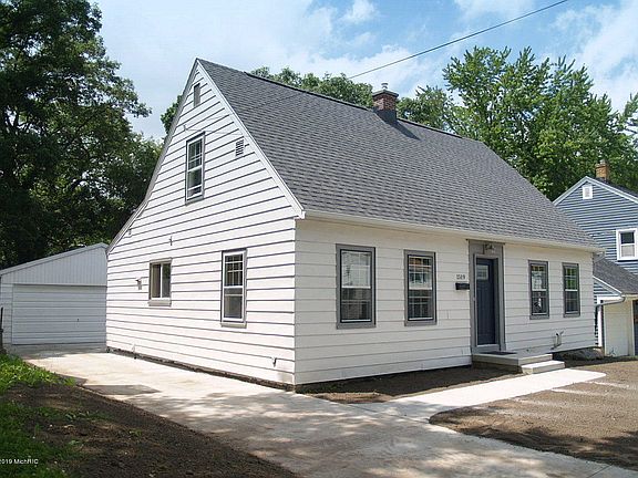 4th image of 1519 Rossman Ave SE
