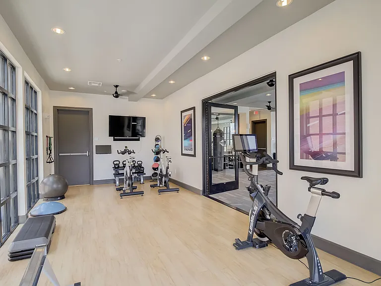 Loft and Row — Photo 25