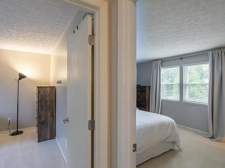 6887 Running Deer Pl — Photo 37