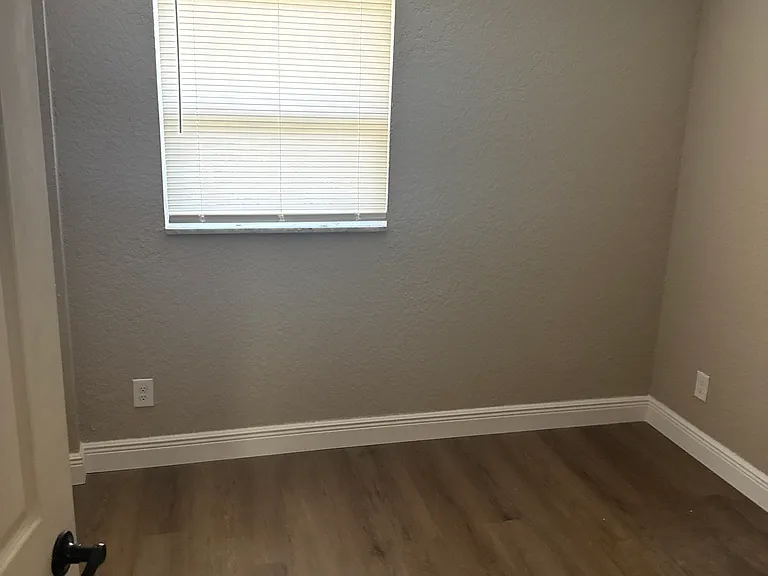 610 Plum Ln — Photo 7