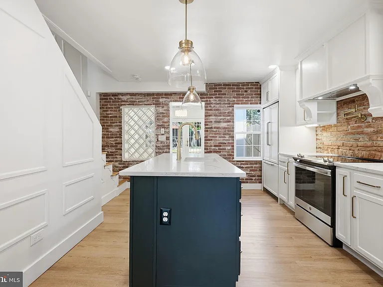 708 I St SE #A — Photo 10