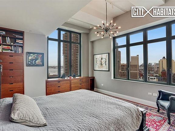 4th image of 143 Reade St #14A