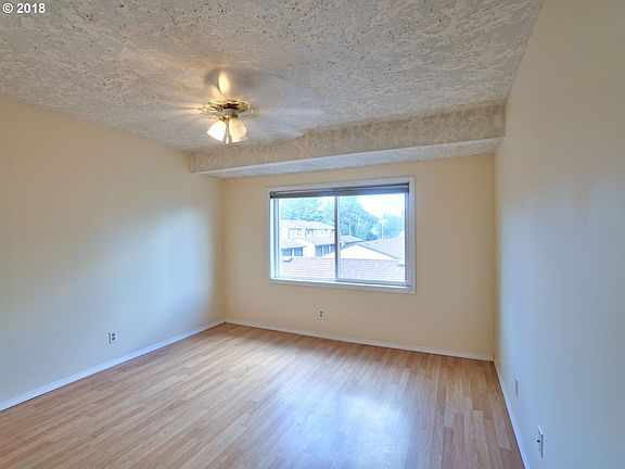 5th image of 607 SE 121st Ave #38