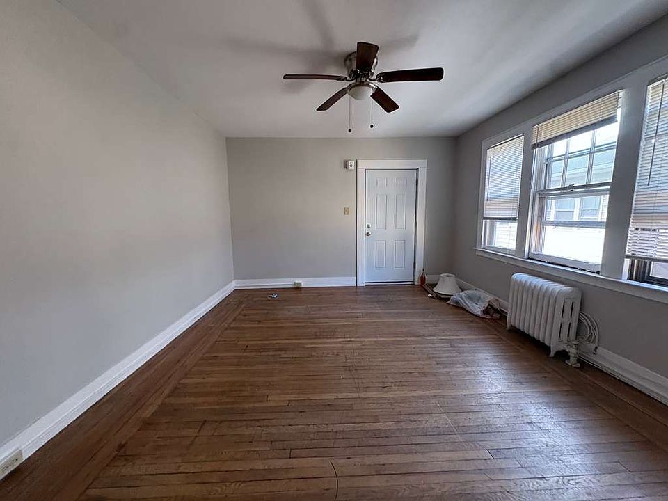 1st image of 619 Campbell Ave #3