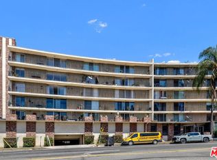 2260 N Cahuenga Blvd APT 502, Los Angeles, CA 90068
