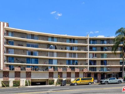 2260 N Cahuenga Blvd APT 502, Los Angeles, CA, 90068
