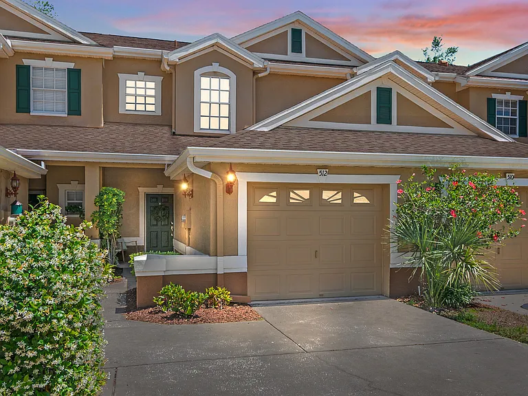 512 Spring Lake Cir — Photo 1