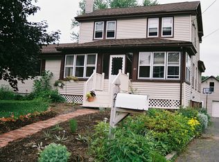 21 Riverside Dr, Northampton, MA 01062