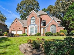 615 Ashwood Ct, Woodstock, GA 30189
