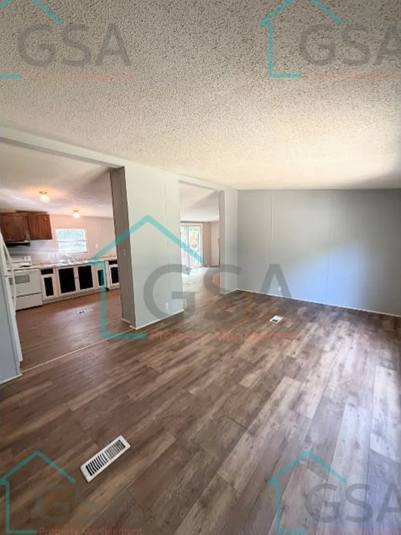 304 Chevy Chase — Photo 3