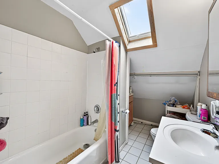 2404 Lyndale Ave S #3 — Photo 10