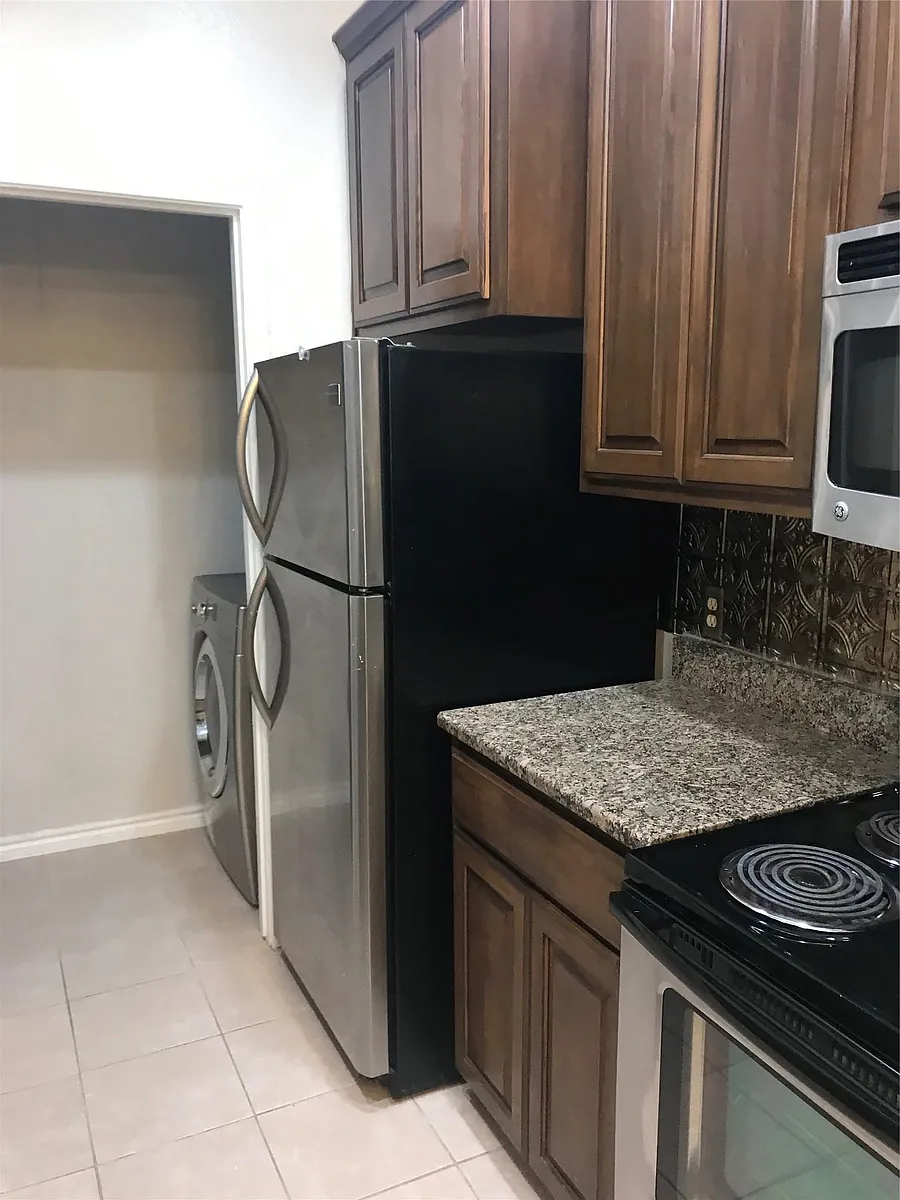 Building Photo - 12166 Metric Blvd #1007