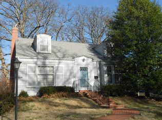 1526 Holly Dr, Saint Louis, MO 63119