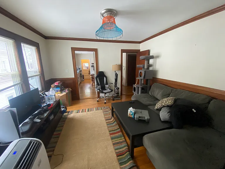 12 Seagrave Rd — Photo 3