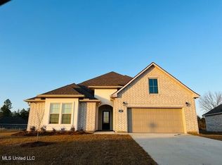 14307 Swan Ridge Cir, Gulfport, MS 39503