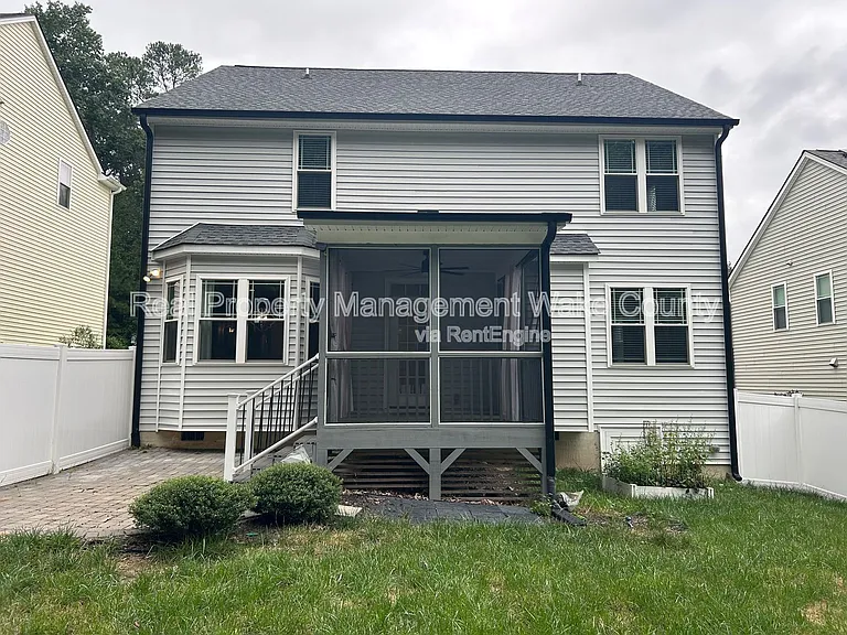 5412 Robbins Dr — Photo 11