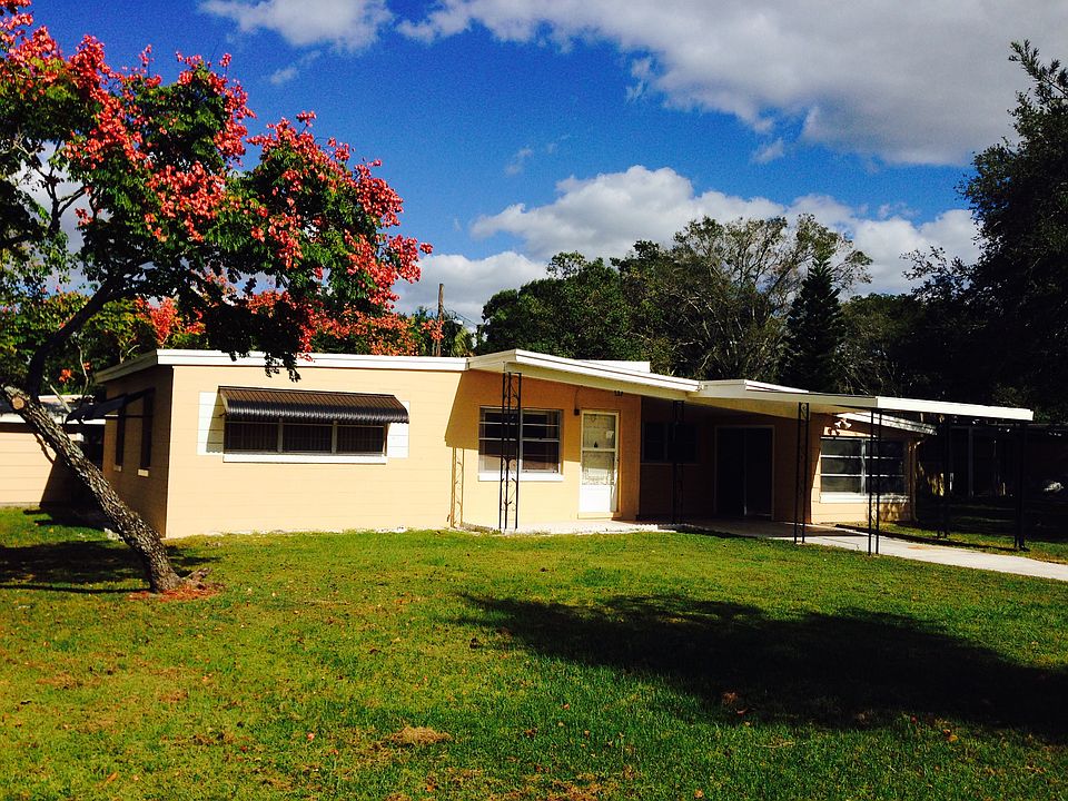 1st image of 106 Country Club Cir