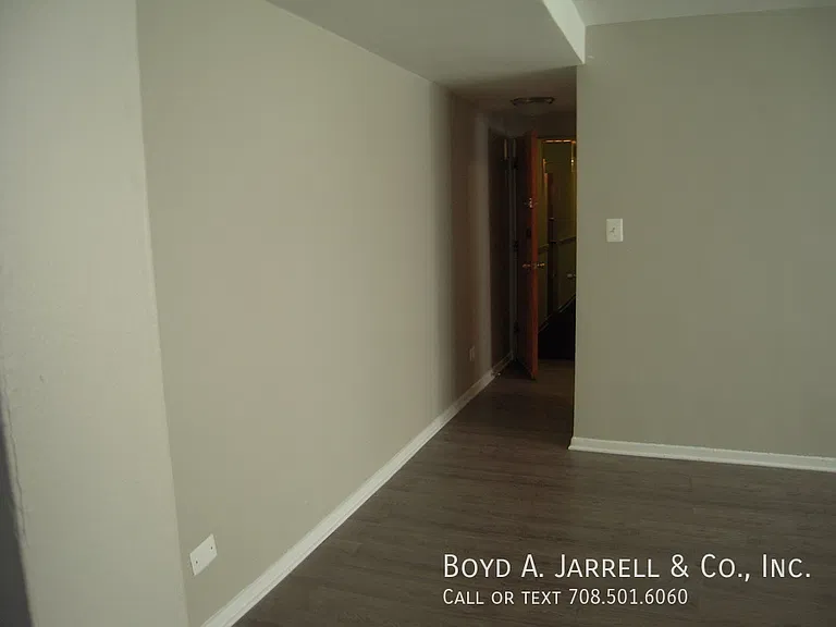 954 E 84th Pl #3 — Photo 6