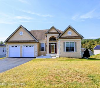 3184 Pine Valley Way, East Stroudsburg, PA, 18302