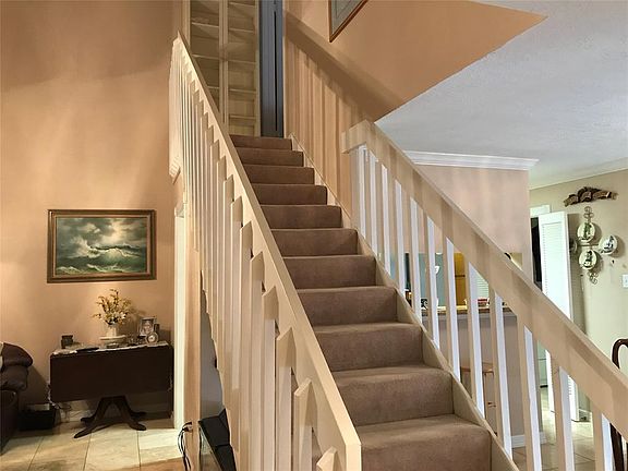 4th image of 16607 Capewood Dr