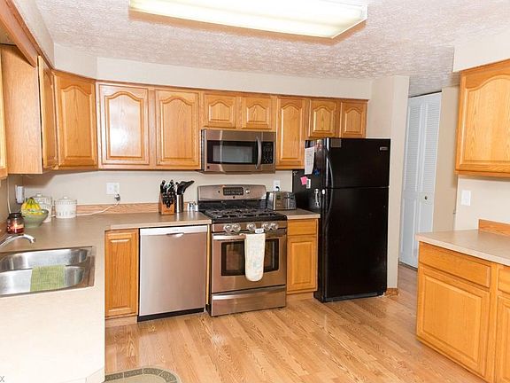5th image of 56 Oakhurst Dr