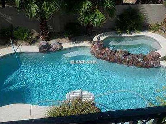 2nd image of 9928 Lago De Coco Ave