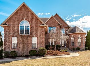1032 Carrs Creek Blvd, Greenbrier, TN 37073