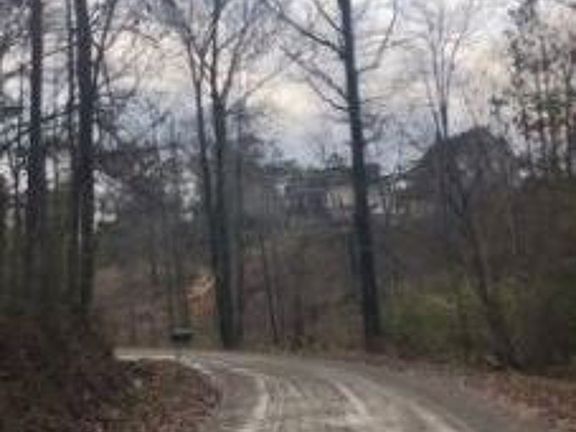 Exterior Neighborhood (street photo)