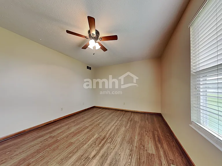 713 W Aberdeen Dr — Photo 11