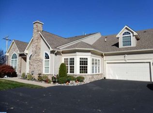 39 Villa Dr, Warminster, PA 18974