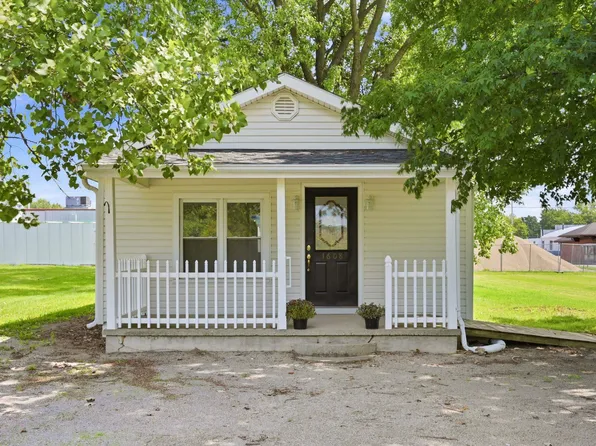 1608 N Cherry St, Hartford City, IN 47348