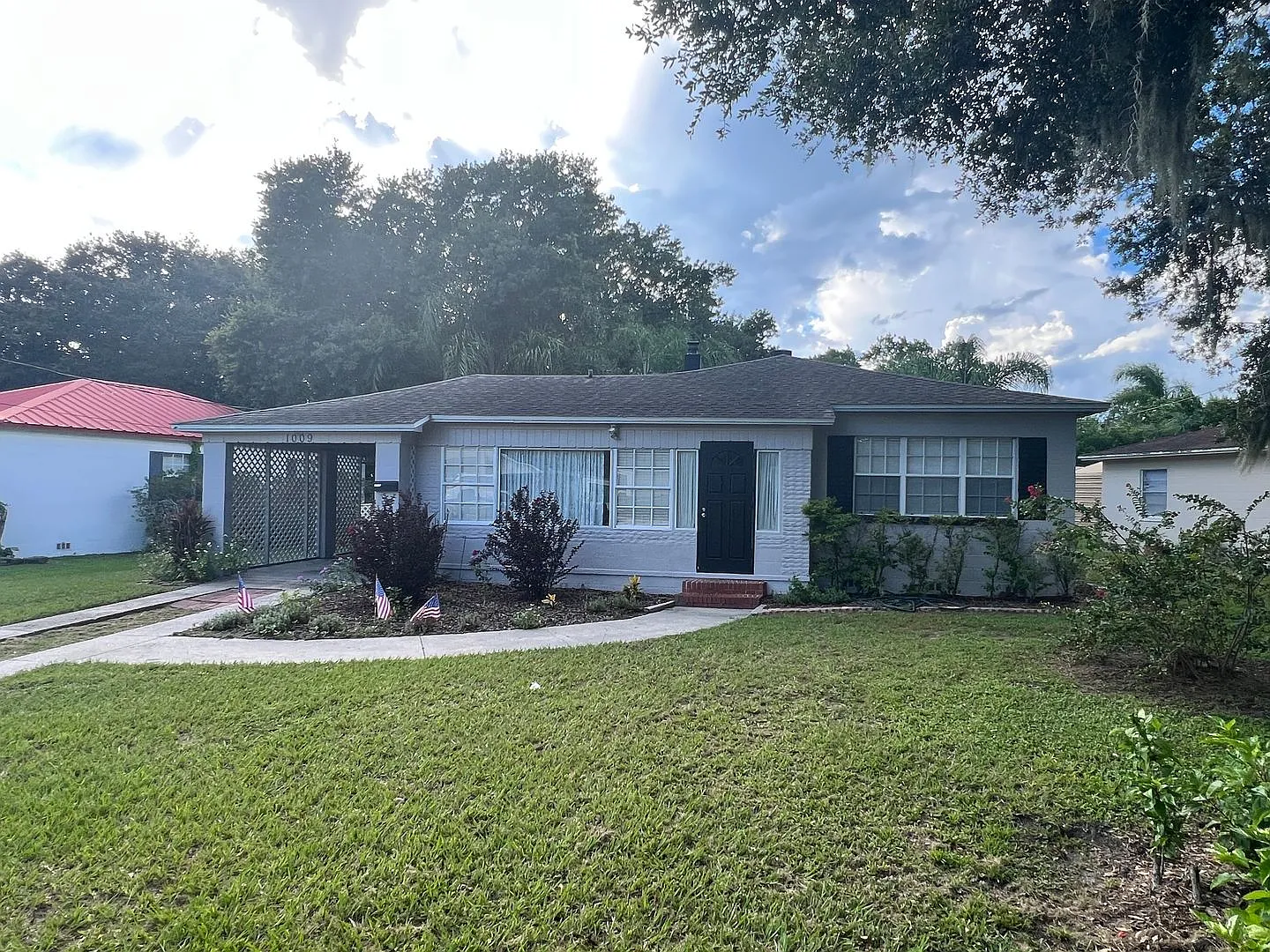Beautiful 2BR/1BA Near Lake Hollingsworth | Bonus Room + Fenced Yard — Photo 1
