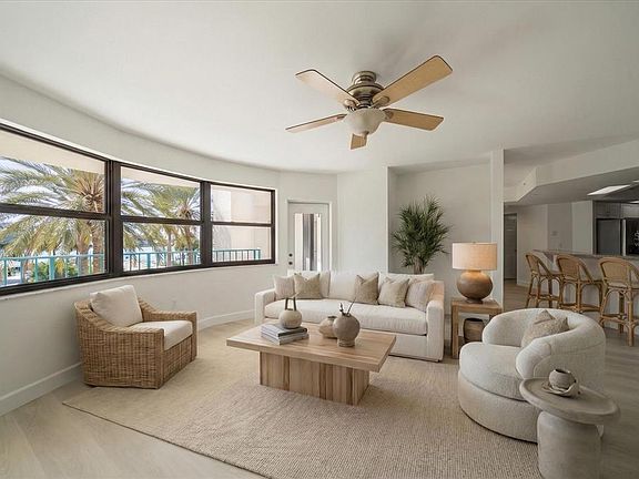 2nd image of 670 Island Way APT 304