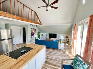 76 N Shore Rd APT 4, Hampton, NH 03842