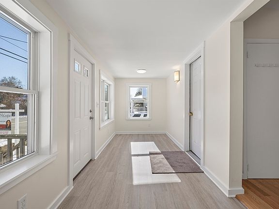 2nd image of 701 Mill St