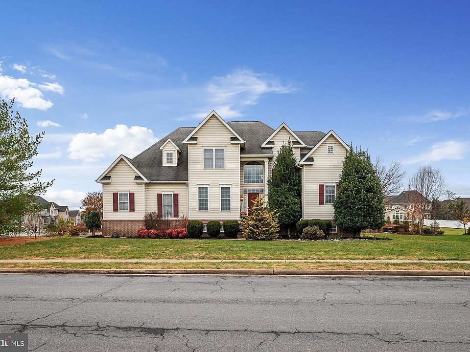 1st image of 101 Cahille Dr