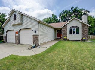 1751 Rustic Dr, Sun Prairie, WI 53590